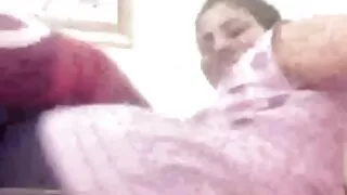 تخرج الحيوانات المنوية للأخ غير فلم سكسي عائلي الشقيق من كس الأخت.