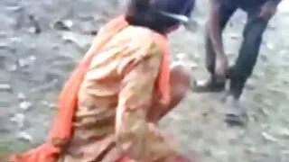 الصديقات فلم سكسي سوري يمارسن الجنس على الأريكة.