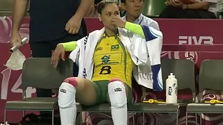 غاب فلم سكسي تركي د gives يعطي الحمار لصديقه.