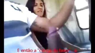 الأبيض يلعب مع فلم حب سكسي الديوك السوداء من الثقوب.