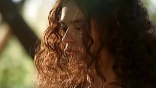 اللعنة على زوجة الأب في فيلم العائله القذره سكسي المطبخ.