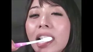 صورت فلم سكسي سكسي الشاحنة الصغيرة الماكرة وقحة حمراء الشعر في الشارع ومارس الجنس معها في منزلها.
