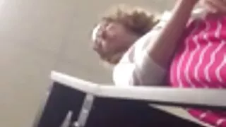 أسود فلم سكسي خارجي سخيف مع أبيض غير شقيق.