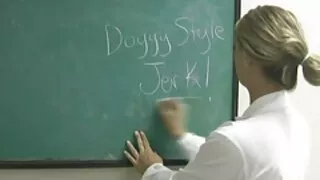 يتم إعطاء فلم سكسي لولو تشو لذكر بالغ.