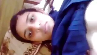 إم فا يحصل لها فلم انكليزي سكسي مؤخرة مارس الجنس بواسطة أحد المارة.
